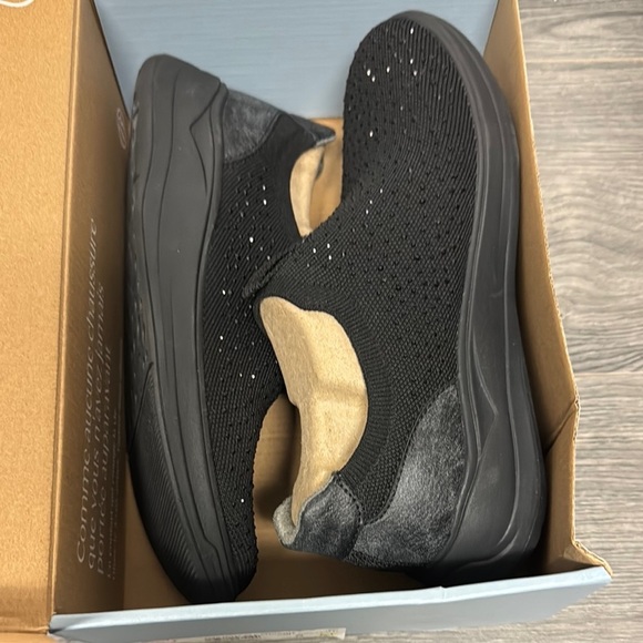 BZees Twilight Slip-On Sneakers - Picture 2 of 7